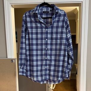 Roundtree & Yorke Blue and White Plaid Button-Down Shirt size medium